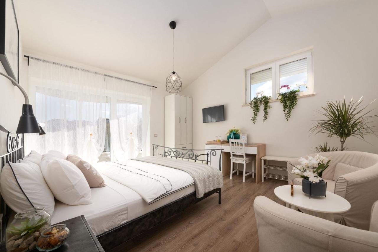 Rooms Karolina Funtana Zewnętrze zdjęcie