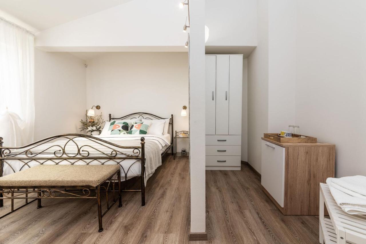 Rooms Karolina Funtana Zewnętrze zdjęcie
